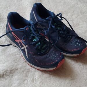 Women Asics Gel Kayano Size 8.5